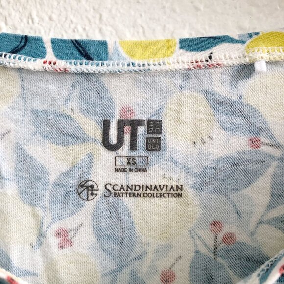 UNIQLO Scandinavian Pattern Short Sleeve T-Shirt Size XS - Picture 6 of 10